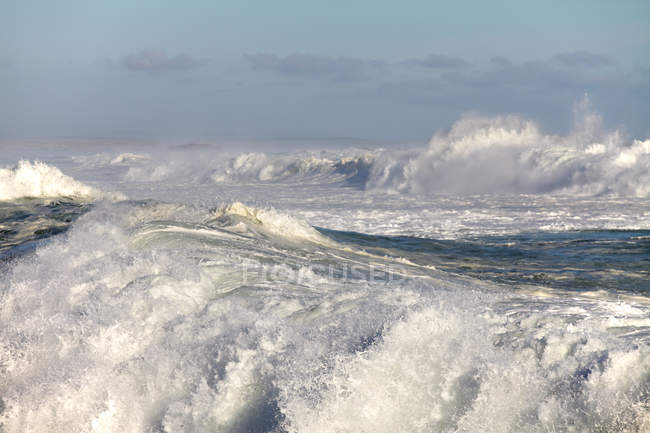 Большие океанские волны , — стоковое фото