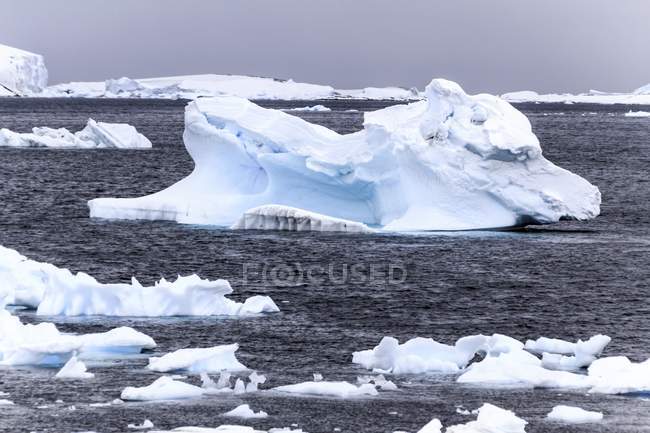 Scenic view of ocean iceberg in Antarctica. — Stock Photo