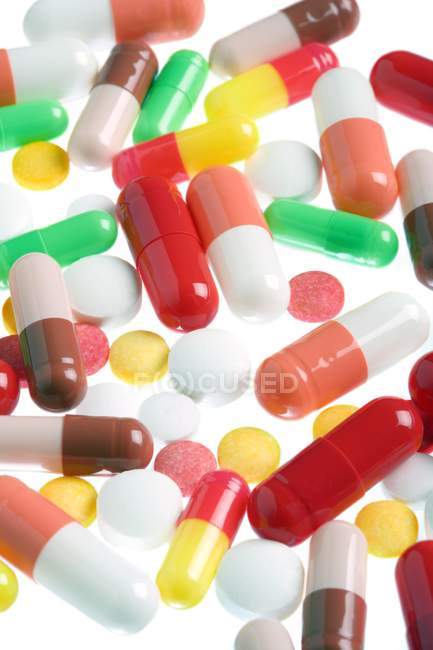 Асортимент різних таблеток — стокове фото