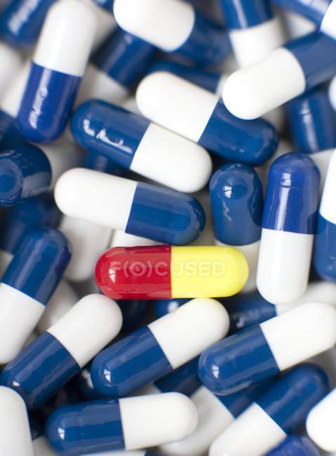 Variedade de pílulas diferentes — Fotografia de Stock