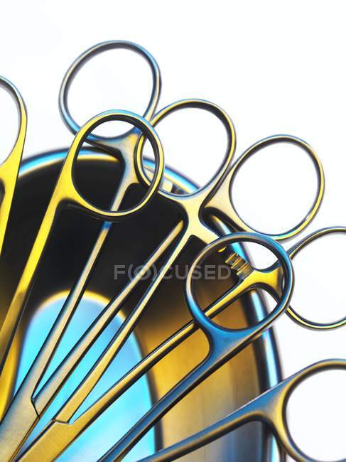 Surgical instruments in a dish — Stock Photo