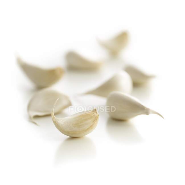 Garlic cloves, studio shot. — Stock Photo