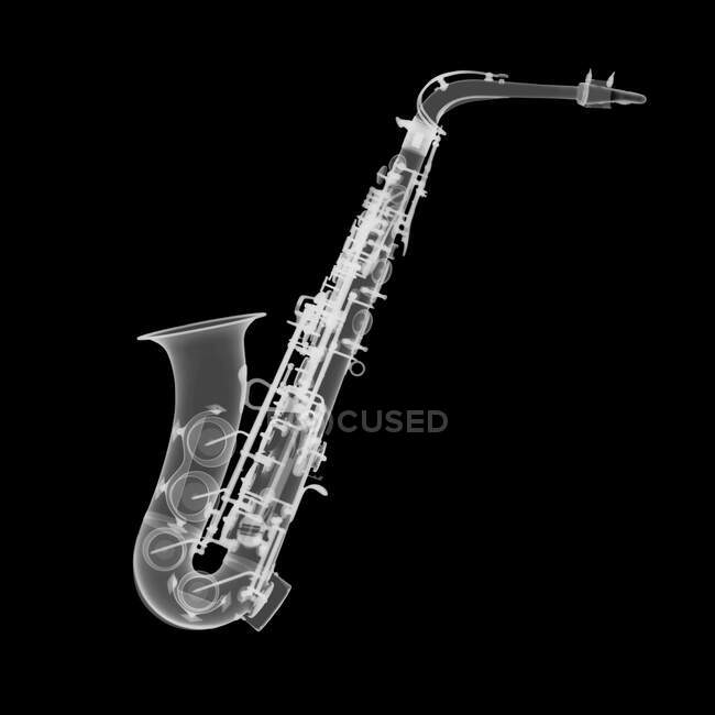 Saxofone de bronze, raio-X. — Fotografia de Stock