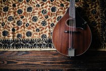 Мандоліна музичний інструмент — стокове фото