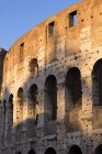 Paredes do Coliseu ao pôr do sol — Fotografia de Stock