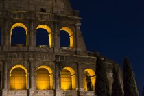 Walls of Colosseum at night — Stock Photo
