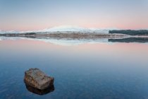 Spiagge rocciose di Loch Tulla — Foto stock