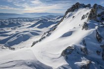 Знімає сніжні піки — стокове фото