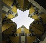 Rotterdam, Holland - June 18, 2016: Bottom view Cubic Houses by Piet Blom forming star shape, Rotterdam, Netherlands — Stock Photo