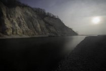 Drammatico tramonto sul fiume Tagliamento — Foto stock