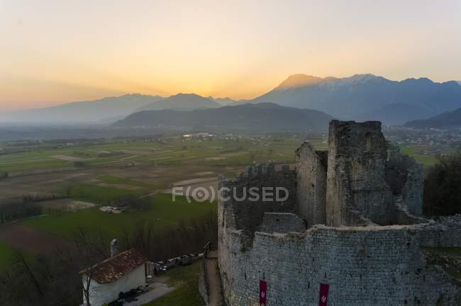 Toppo castle during sunset — Stock Photo