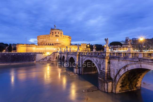 Castel Sant 'Angelo con puente - foto de stock