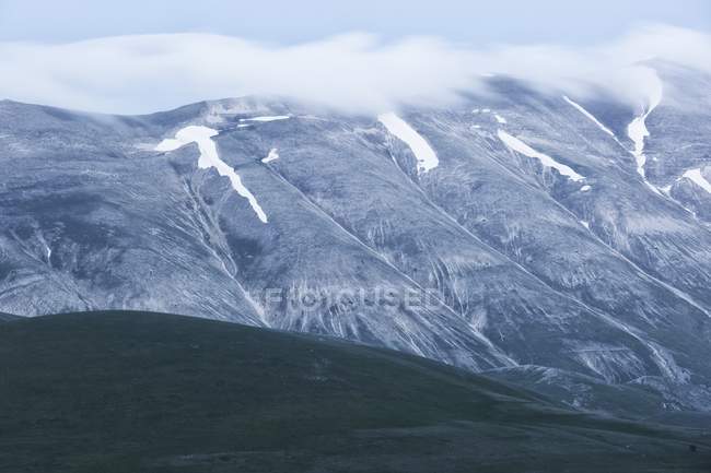 Montañas rocosas con glaciares - foto de stock