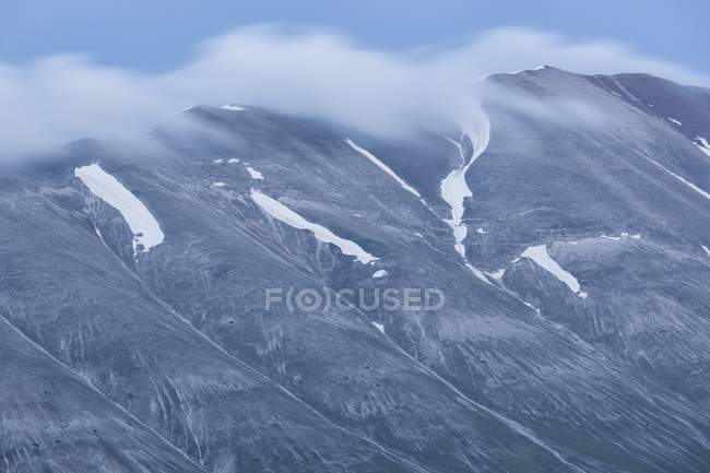 Evening clouds above Monte Vettore — Stock Photo