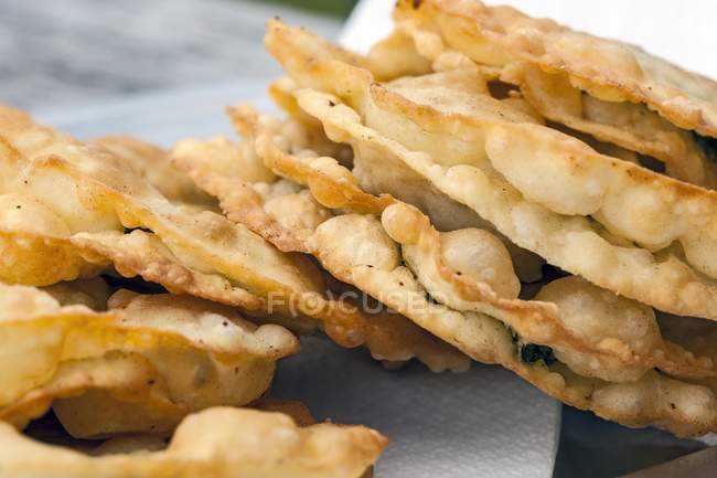 Pancakes stuffed with cheese and spinach — Stock Photo