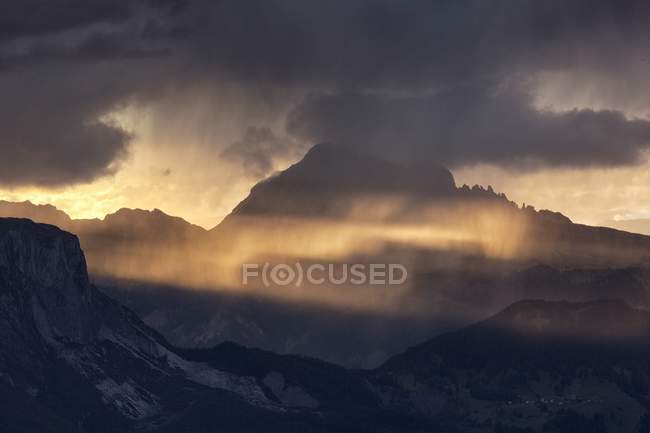 Storm and showers at Badia Valley — Stock Photo