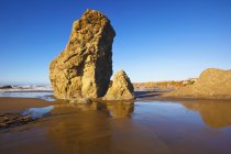 Rock formations bandon beach — Stock Photo