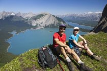 Male and female hikers — Stock Photo