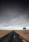 Estrada estrada vazia — Fotografia de Stock