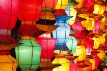 Кольорові китайські ліхтарики — стокове фото