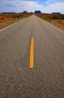 Estrada de asfalto aberto — Fotografia de Stock