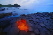 Ocky shore with hot stone — Stock Photo