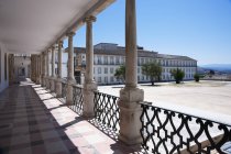 Patio de la Universidad de Coimbra - foto de stock