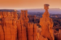 Каньйон з колонами — стокове фото