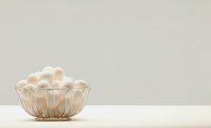 Tutte le uova in un unico cestino — Foto stock