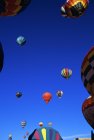 Heißluftballons im Flug — Stockfoto