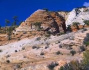 Paesaggio desertico con colline — Foto stock