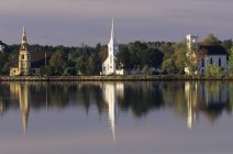Tres Iglesias, Mahone Bay, Nueva Escocia, Canadá - foto de stock