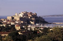 Città e porto della Corsica — Foto stock