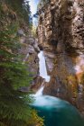 Johnston Canyon en Banff - foto de stock