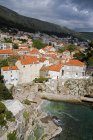 Techo de azulejos rojos, Dubrovnik - foto de stock