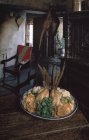 Смажений фазан з овочами — стокове фото