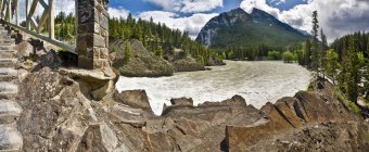Río Bow, Banff, Albert - foto de stock