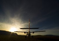 Silhouette di piccolo aereo — Foto stock