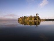 Tranquil Lake With Island — Stock Photo