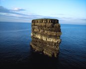 Downpatrick Head, Condado de Mayo, Irlanda - foto de stock