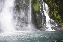 Стірлінг Falls в Milford Sound — стокове фото