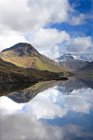 Montañas y lago, Inglaterra - foto de stock