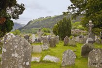 Pietre tombali nel cimitero in Irlanda — Foto stock