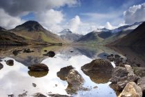 Berge und See, England — Stockfoto