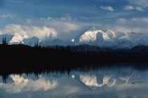 Cordilleras de Alaska - foto de stock