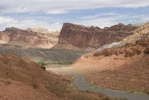 Река, протекающая через каньоны , — стоковое фото
