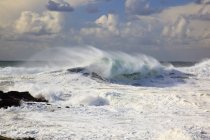 Wellen krachen am Kap Kiwanda — Stockfoto