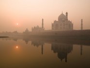 Taj Mahal al crepuscolo — Foto stock