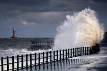 Waves Crashing, Sunderland — Stock Photo