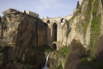 Le pont dans la ville, Ronda — Photo de stock